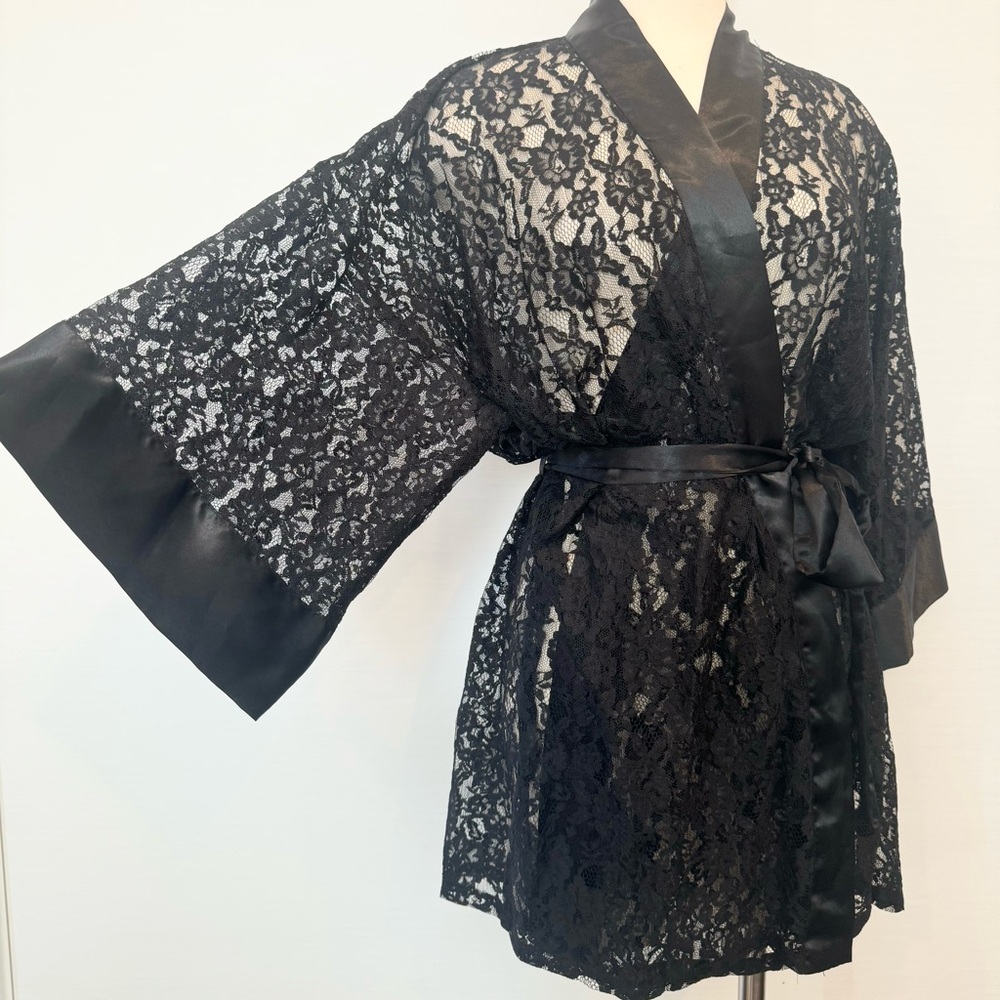 90s Victoria’s Secret Sheer Lace Black Satin Pinup Gothic Floral Vintage Robe